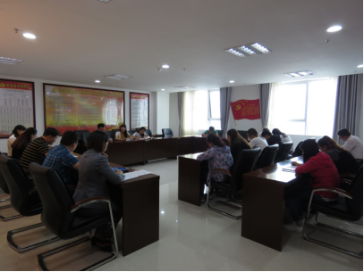 領會精神實質，迅速掀起學習宣傳貫徹團的十八大精神熱潮